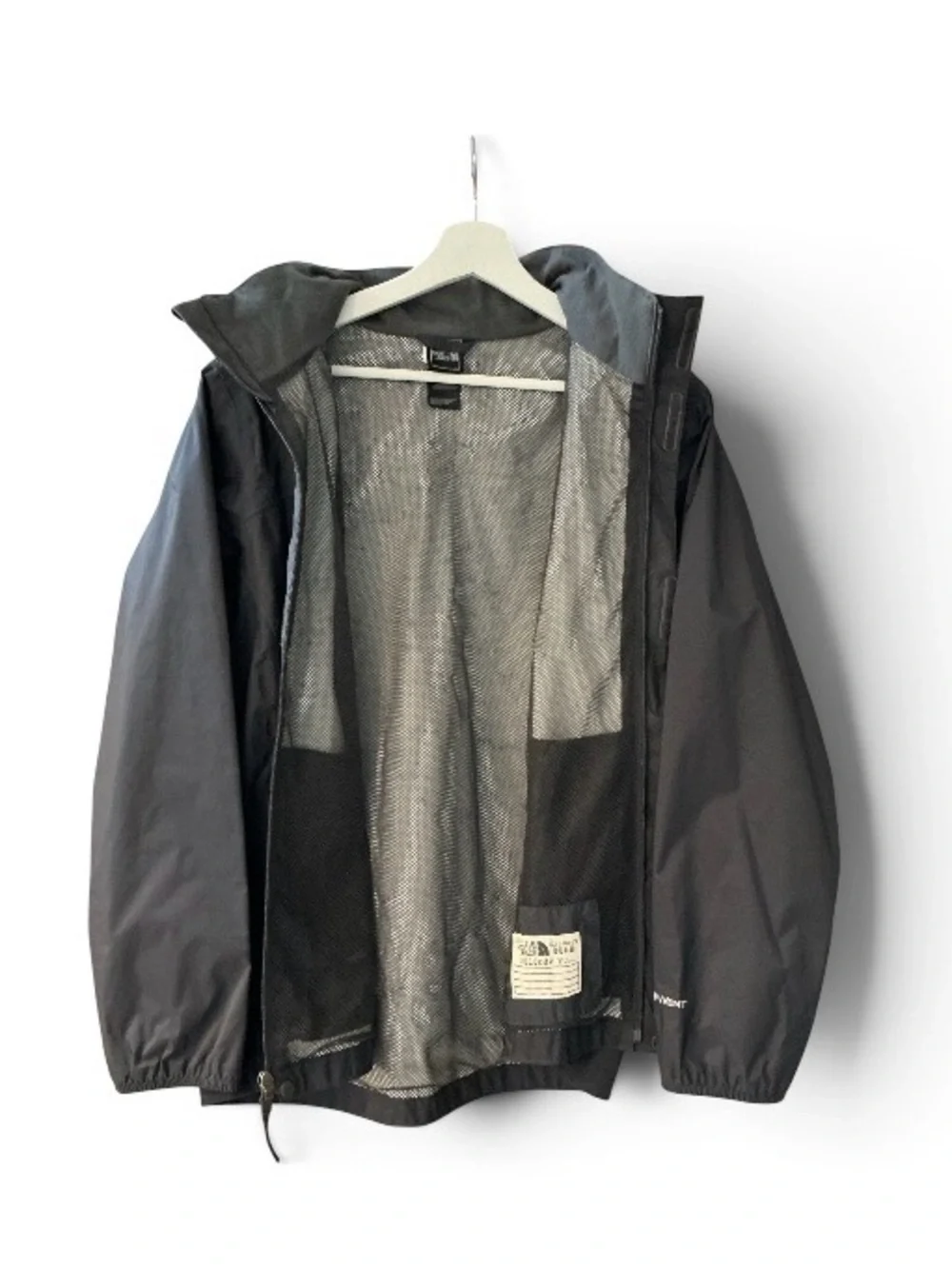 The North Face Boys XL (18-20) HyVent Black Mesh-Lined Hooded Rain Jacket